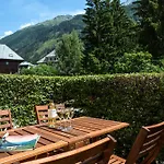 Jonquille Terrasse Centre Mont Blanc Daire