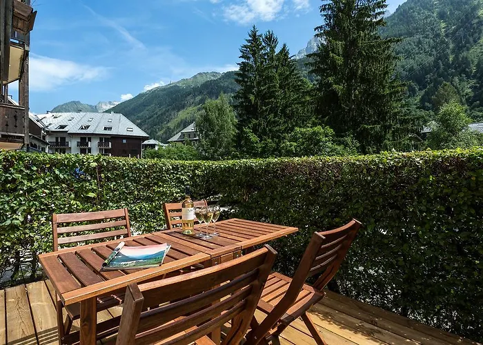 Jonquille Terrasse Centre Mont Blanc 霞慕尼